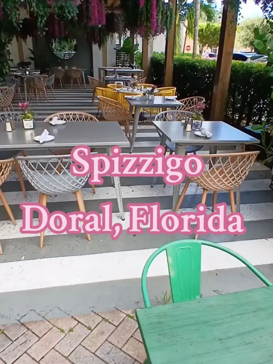  in Florida showing italian food, pasta, pizza, video by kamonirenee on TikTok