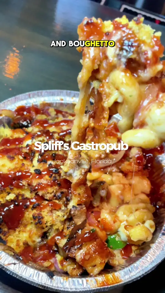 Spliffs Gastropub in Jacksonville showing visit, review, drinks, green tea cocktail, mac and cheese bowl, video by boughetto.mk on TikTok