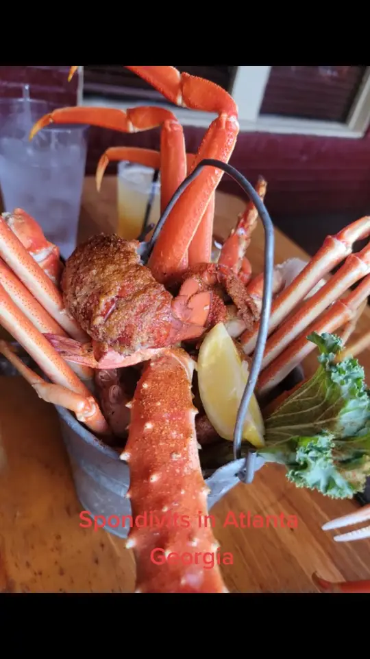 Spondivits in East Point showing restaurant visit, dining, video by drenag on TikTok