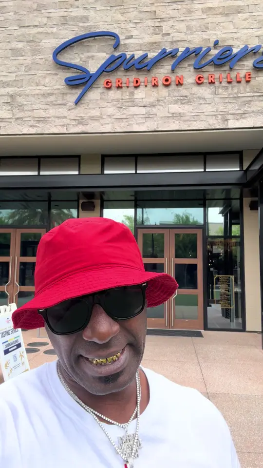 Spurrier's Gridiron Grille in Gainesville showing visit, atmosphere, video by fiescoobie352 on TikTok
