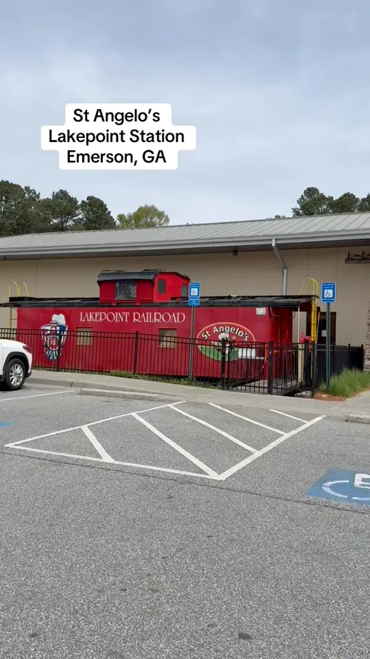 St. Angelos Pizza - Lakepoint in Cartersville showing review, pizza, wings, video by Erin Bowles Johnson on Facebook