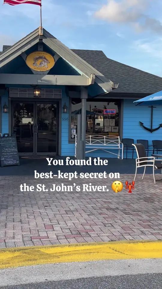 St Johns River Steak & Seafood in Sanford showing atmosphere, river view, video by thestrongkingdom on TikTok