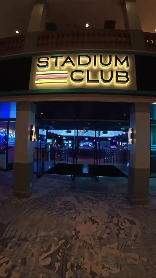 Stadium Club in Orlando showing sports lounge, live dj, game night, simulators, eats, video by nikki_lynn41 on TikTok
