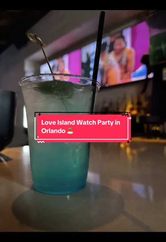 Star Bar in Orlando showing review, visit, atmosphere, drinks, video by betsysmagicaljourney on TikTok