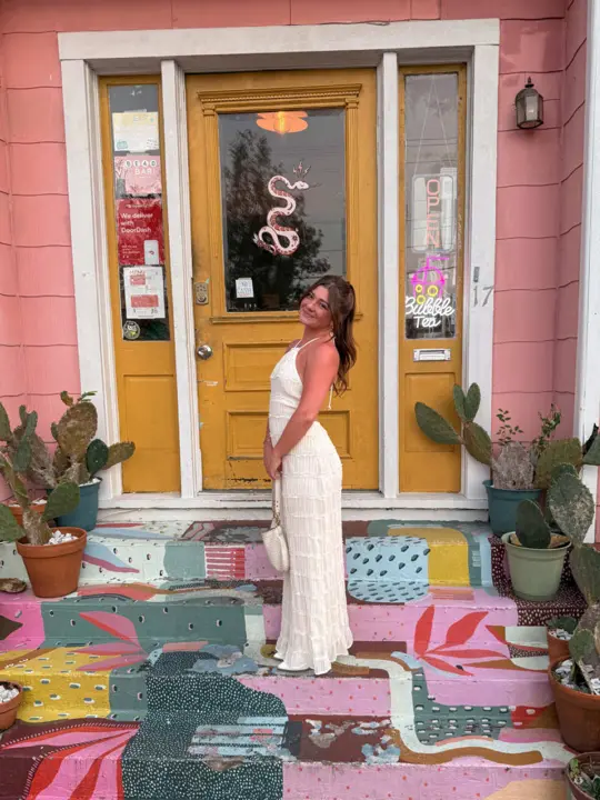 Starland Yard in Savannah showing visit, review, pizza, drinks, bar, video by samantha_angelie on TikTok