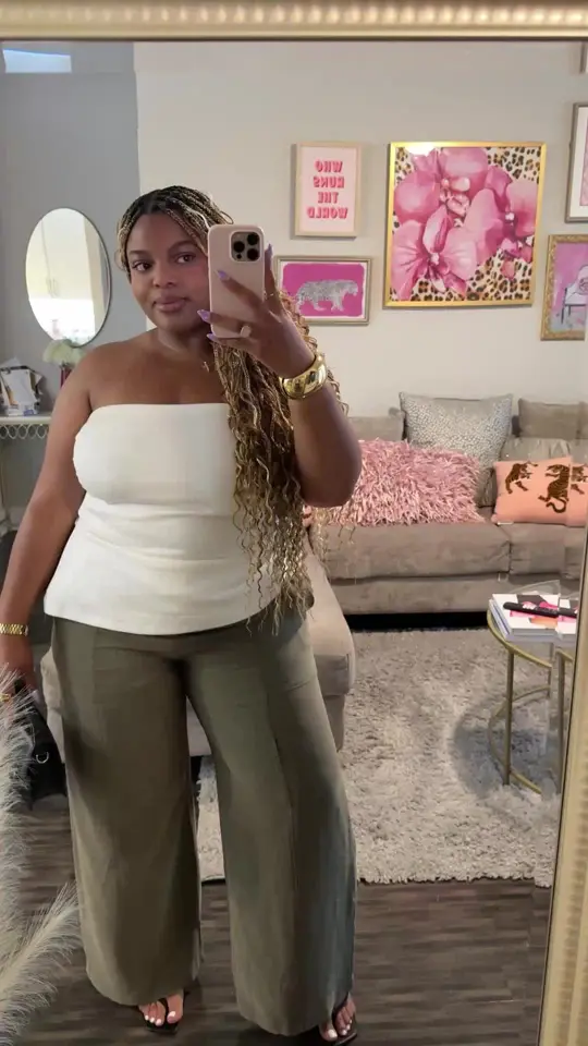 STK Steakhouse in Atlanta showing steak, drinks, menu, video by deja_alisia on TikTok