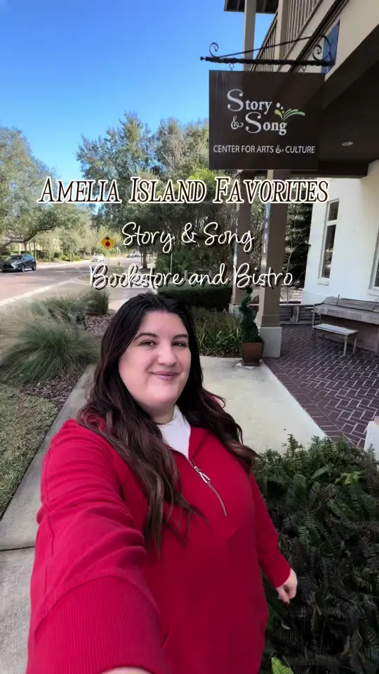 Story & Song Bistro in Fernandina Beach showing coffee break, casual bite, grilled cheese panini, tomato bisque, cozy patio, bookstore, video by mangiawithtay on TikTok
