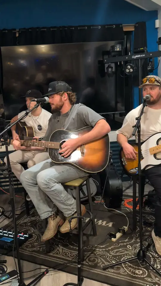Stripes Pub & Grill in Navarre showing live music, country music, food, drinks, video by Andy D's on Navarre Beach on Facebook