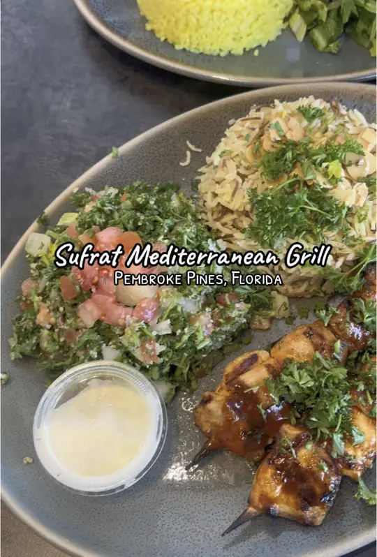 Sufrat Mediterranean Grill in Pembroke Pines showing review, tandoori chicken, angel hair rice, tabouli, hummus appetizer, gyro platter, video by nianummies on TikTok