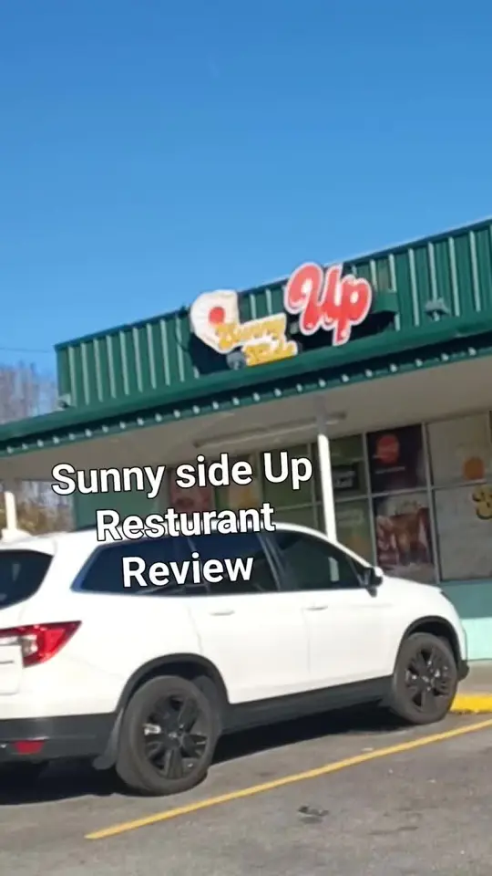 Sunnyside Up in Savannah showing restaurant review, visit, video by juanitaborr on TikTok