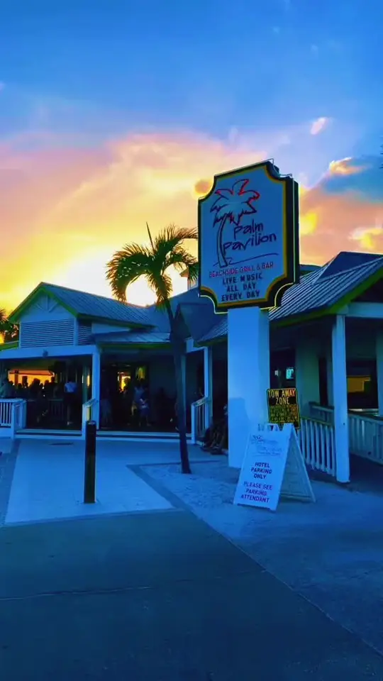 Sunset Grill Clearwater in Clearwater showing atmosphere, sunset, visit, video by .usagi.tsukino on TikTok