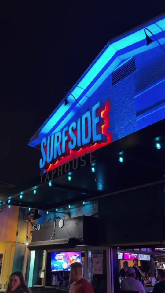 Surfside Taphouse in Clearwater showing review, live music, craft beer, pub grub, wings, loaded nachos, video by clearwaterbeachinsider on TikTok