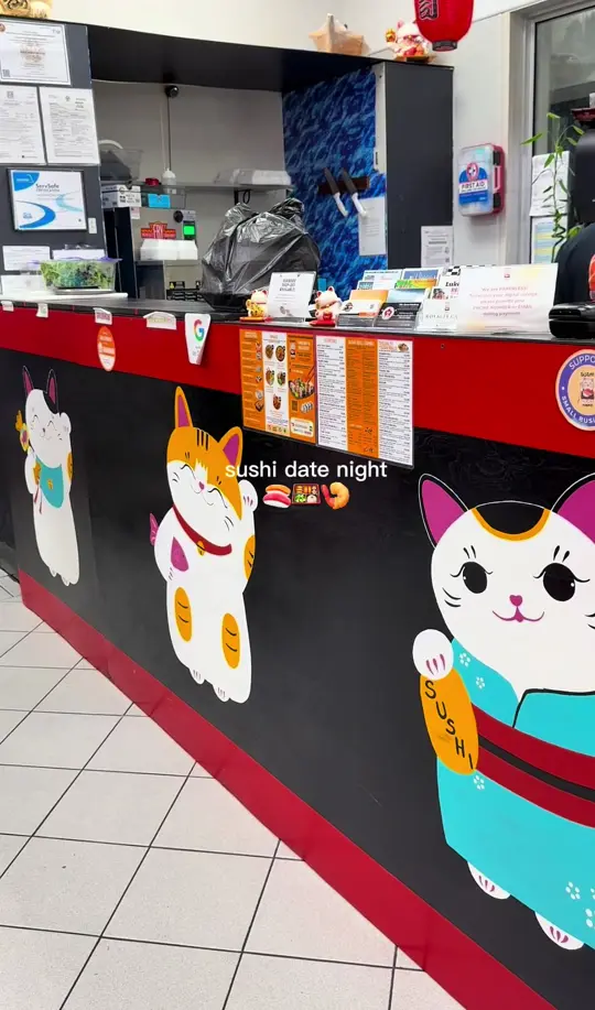 Sushi Neko PSL in Port St. Lucie showing food, volcano roll, cooked alaskan roll, video by thetrycollective on TikTok