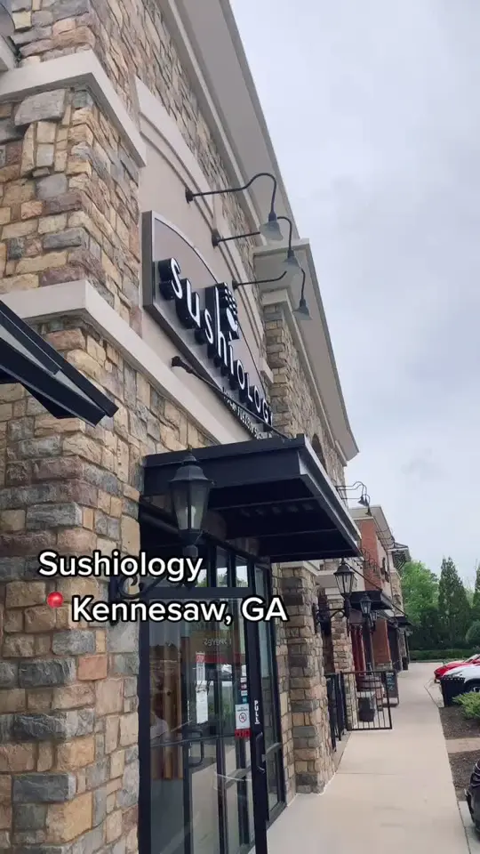Sushiology in Kennesaw showing sushi, video by annas.eats on TikTok