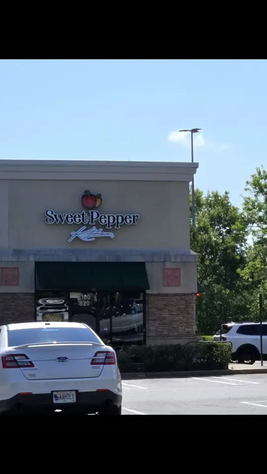 Sweet Pepper Kitchen in Stonecrest showing review, jamaican food, video by Food is My Classroom on Facebook