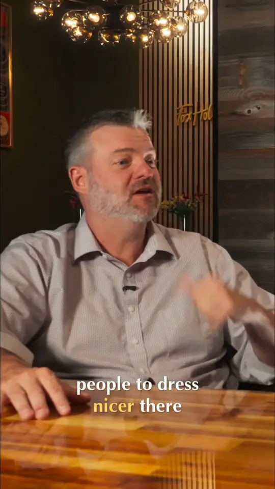 Swift Lounge in Sarasota showing restaurant review, venue comparison, visit, video by Rich Tyson on Facebook