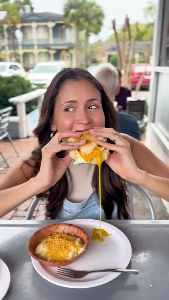 T-Rays Burger Station in Fernandina Beach showing review, visit, video by daphetite on TikTok