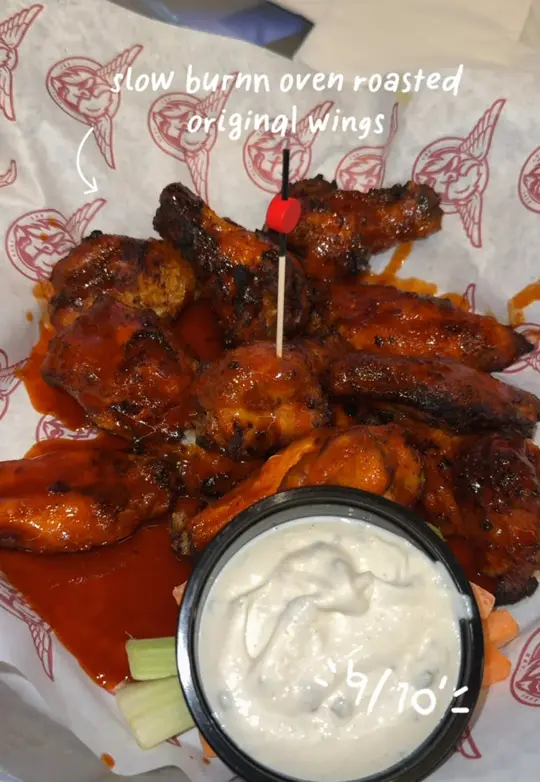 Taco Mac Gainesville in Gainesville showing review, visit, atmosphere, sports, beer, skinny margarita, jalapeño bacon cheddar egg rolls, video by val4hunnid on TikTok