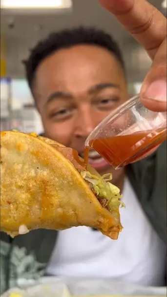 Taco Pete in East Point showing review, taco, video by Latryguy on Facebook