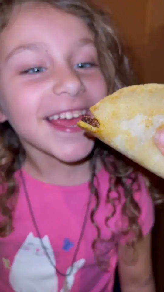 Tacos and Tequila in Winter Garden showing restaurant visit, tacos, video by The Taste Buzz on YouTube