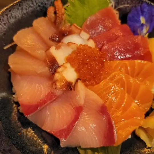 Tako Sushi in Sunny Isles Beach showing food, tako chirashi, poke bowl, video by TAKO SUSHI on Facebook