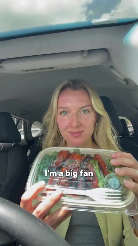 Tamiami Tap in Sarasota showing food, chicken, video by sarasotawithjulia on TikTok