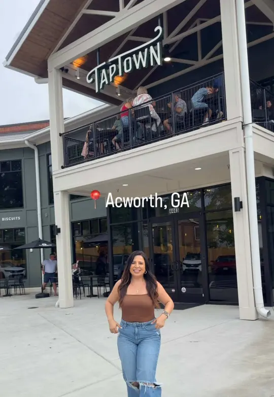 TapTown in Acworth showing review, southern style foods, bar food, beer, outdoor seating, video by fonsecaa.issa on TikTok