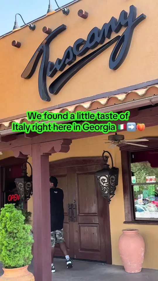Taste of Italy in Woodstock showing review, atmosphere, date night, video by theflavorfuladventures on TikTok
