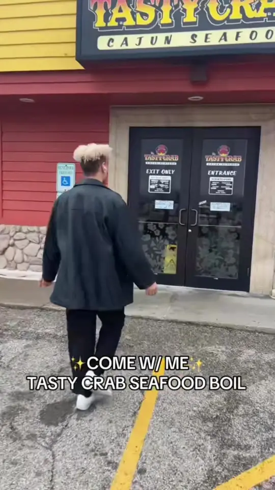 Tasty Crab House in Warner Robins showing review, seafood boil, video by kobejo on TikTok