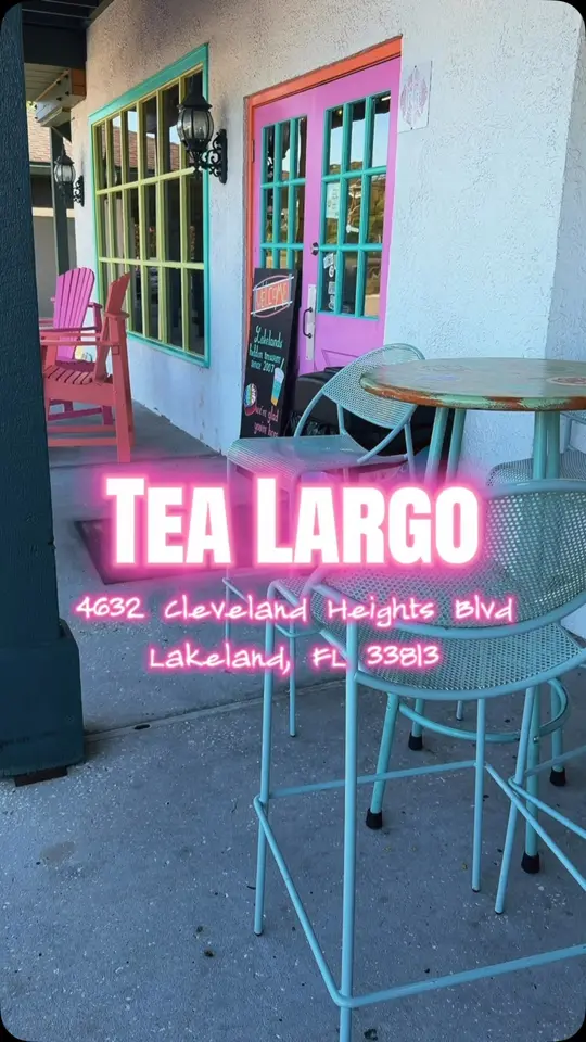 Tea Largo Beverage & Bowls in Lakeland showing açaí bowl, chocolate base bowl, video by Life in Lakeland - FL on Facebook