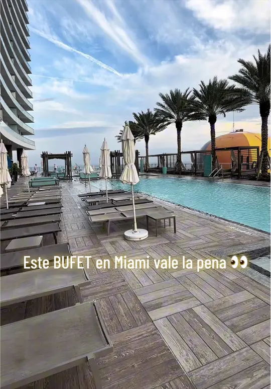  in Florida showing brunch, buffet, mimosas, ocean view, video by alainpaparazzicubanotv on TikTok