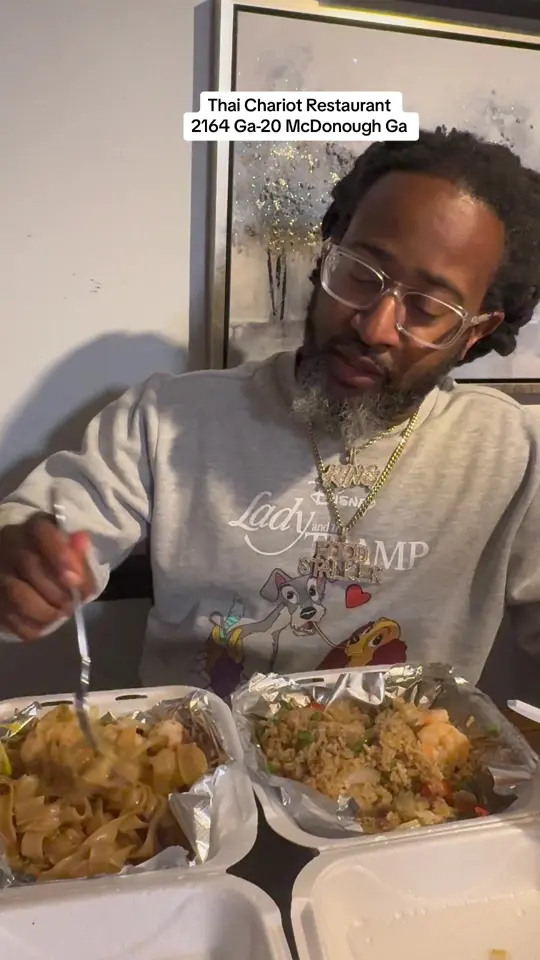 Thai Chariot Restaurant in McDonough showing review, visit, food, drunken noodles, basil fried rice, video by therealfoodstalker on TikTok