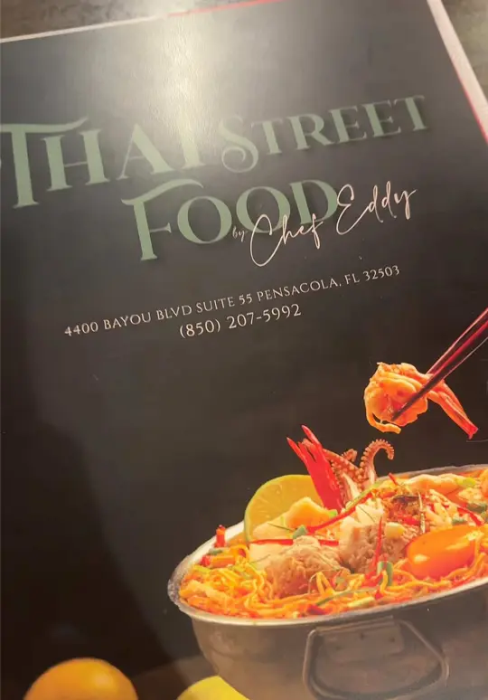 Thai Curry House in Pensacola showing robot delivery, thai street food, video by lifestyle_withchev on TikTok