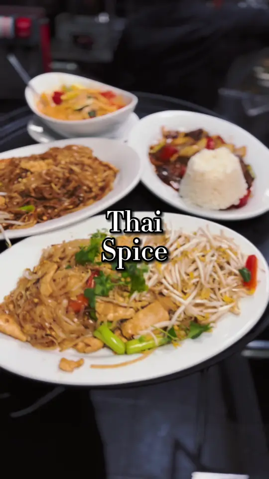 Thai Spice in Fort Lauderdale showing pad thai, restaurant visit, video by thaispicefl on TikTok
