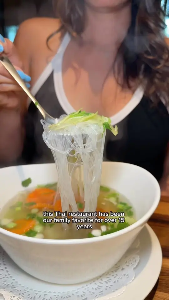 thai squared (alpharetta) in Alpharetta showing review, visit, stir fried cashew chicken, red curry, lemongrass soup, video by Carolina Jimenez on Facebook