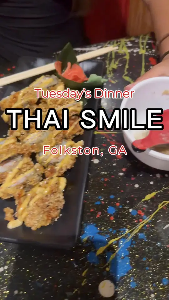 ThaiSmile in Folkston showing review, visit, food, fried philly rolls, orange chicken, veggie pad thai, shrimp lo mein, video by dazemmor on TikTok