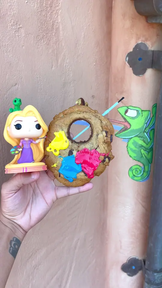 The Artist's Palette in Lake Buena Vista showing dessert, jumbo chocolate chip cookie, video by alexismagicworld on TikTok
