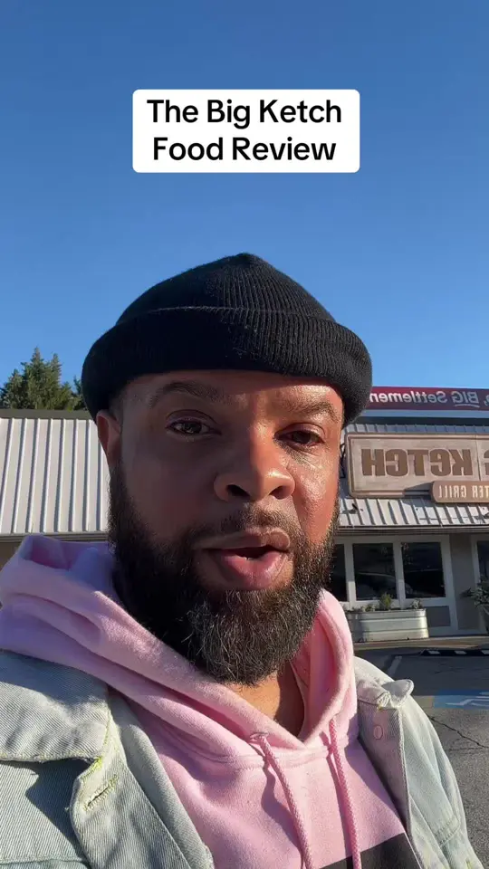 The Big Ketch Saltwater Grill - Buckhead in Atlanta showing review, visit, toast beer, moscow mule, crispy saucy shrimp, hush puppies, fried fish, video by iamterranceallen on TikTok