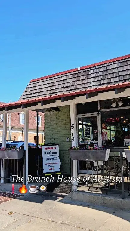 The Brunch House of Augusta in Augusta showing review, visit, patty melt with potatoes, brunch house benedict, video by Dating CSRA on Facebook
