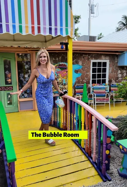 The Bubble Room Restaurant in Captiva showing restaurant visit, atmosphere, interior decor, video by floridanewschick on TikTok