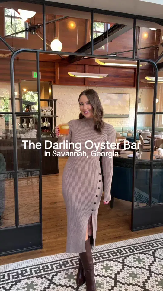 The Darling Oyster Bar - Savannah in Savannah showing review, visit, raw oysters, shrimp cocktail, baked crab dip, lobster roll, swordfish, london fog cocktail, siren cocktail, espresso martini, video by thelongweekender on TikTok