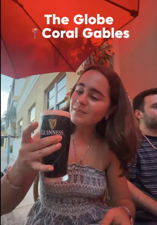 in Florida showing review, visit, atmosphere, live music, wine, video by valesalami on TikTok