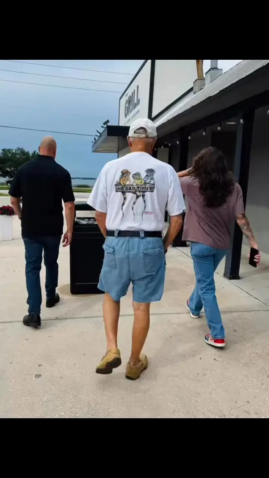 The Grill at Lake Jackson in Sebring showing review, baby back ribs, beef with aujus, lima beans, mac, baked beans, corn fritters, video by Eat Drink Post Repeat on Facebook