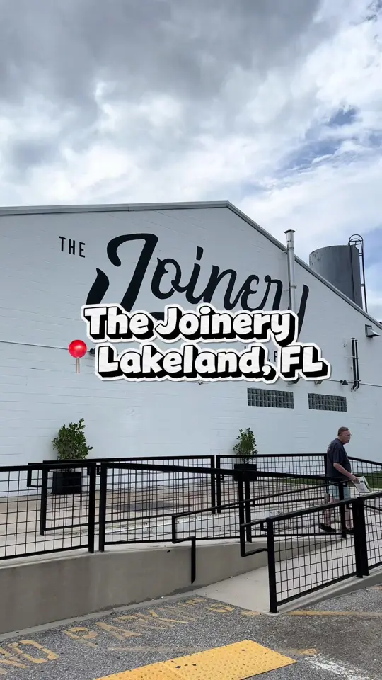 The Joinery in Lakeland showing food hall, tacos, burgers, pizza, sushi, ramen, ice cream, craft cocktail bar, video by tianabailey on TikTok