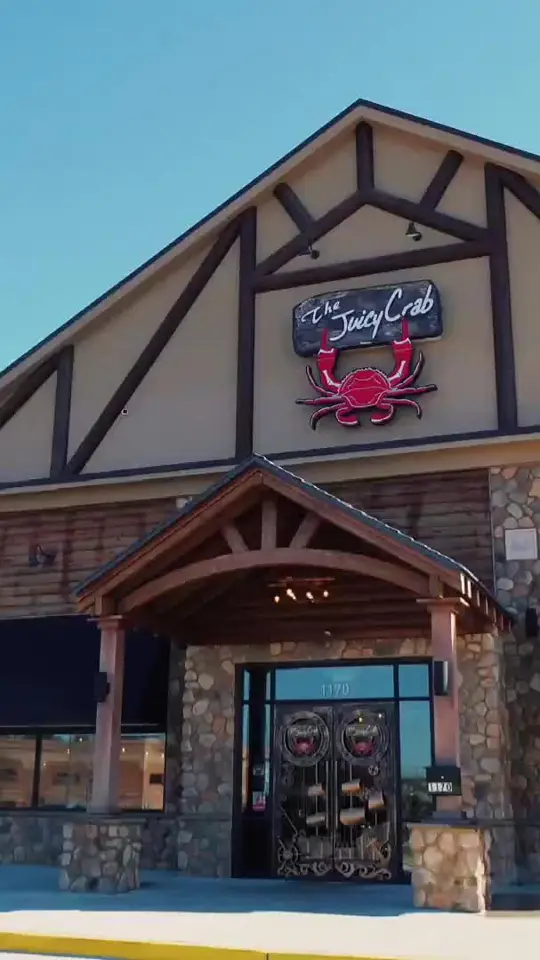 The Juicy Crab - Newnan in Newnan showing restaurant, atmosphere, video by The Juicy Crab Newnan - Newnan, GA on Facebook