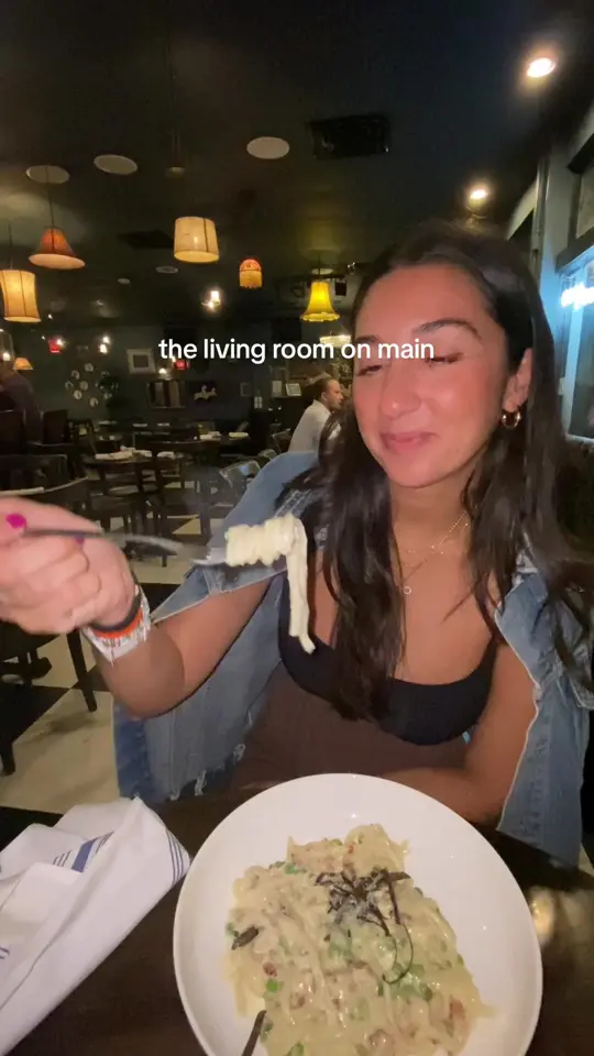 The Living Room on Main in Dunedin showing restaurant visit, new american food, video by lisalollirock on TikTok