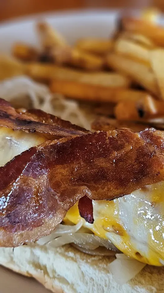 The Old Salty Dog in Sarasota showing review, beer-battered dogs, bay views, video by Sarasota Herald-Tribune on Facebook