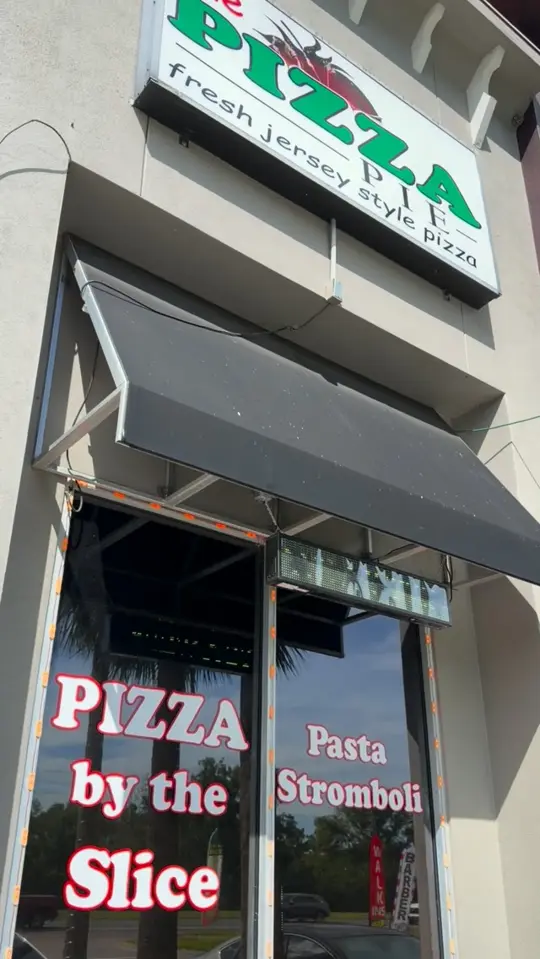 The Pizza Pie in Land O' Lakes showing pizza, review, visit, video by Yalun on Facebook