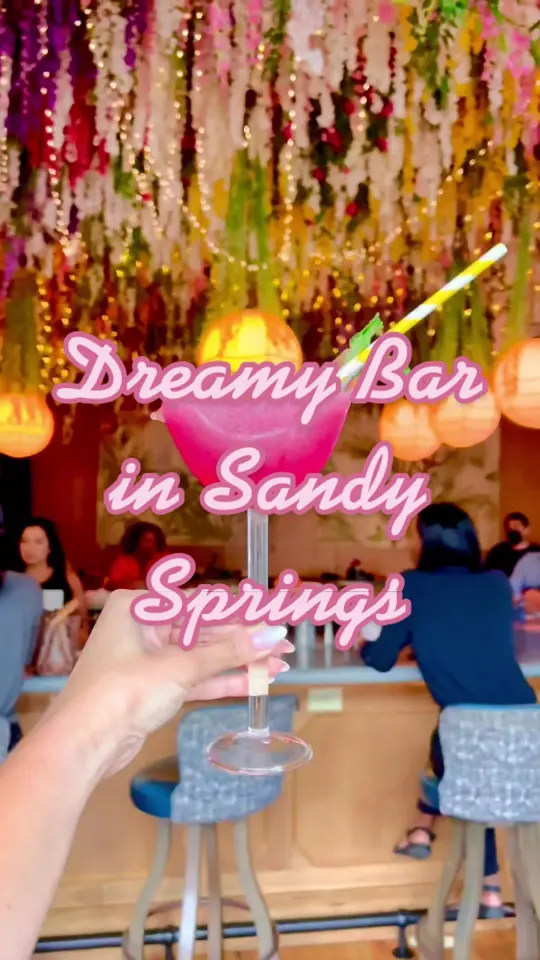 The Select in Sandy Springs showing restaurant visit, atmosphere, video by atlbucketlist on TikTok