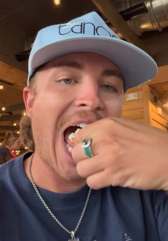 The ShellHouse Seafood Restaurant in Savannah showing restaurant review, visit, seafood, video by hunnaleggett on TikTok